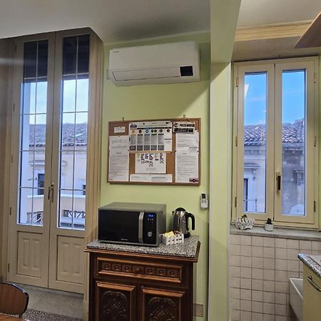 Palazzo Vitrano - Tourist Apartment Катания Экстерьер фото