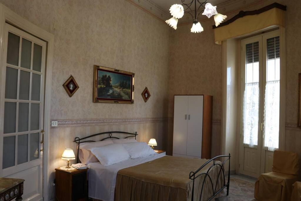 Palazzo Vitrano - Tourist Apartment Катания Экстерьер фото