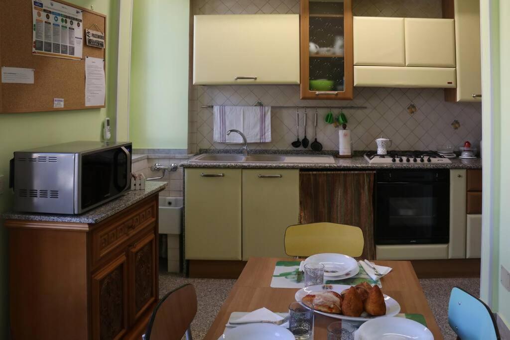 Palazzo Vitrano - Tourist Apartment Катания Экстерьер фото