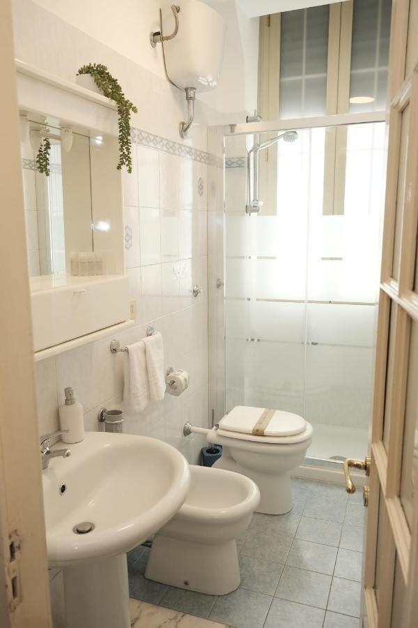 Palazzo Vitrano - Tourist Apartment Катания Экстерьер фото