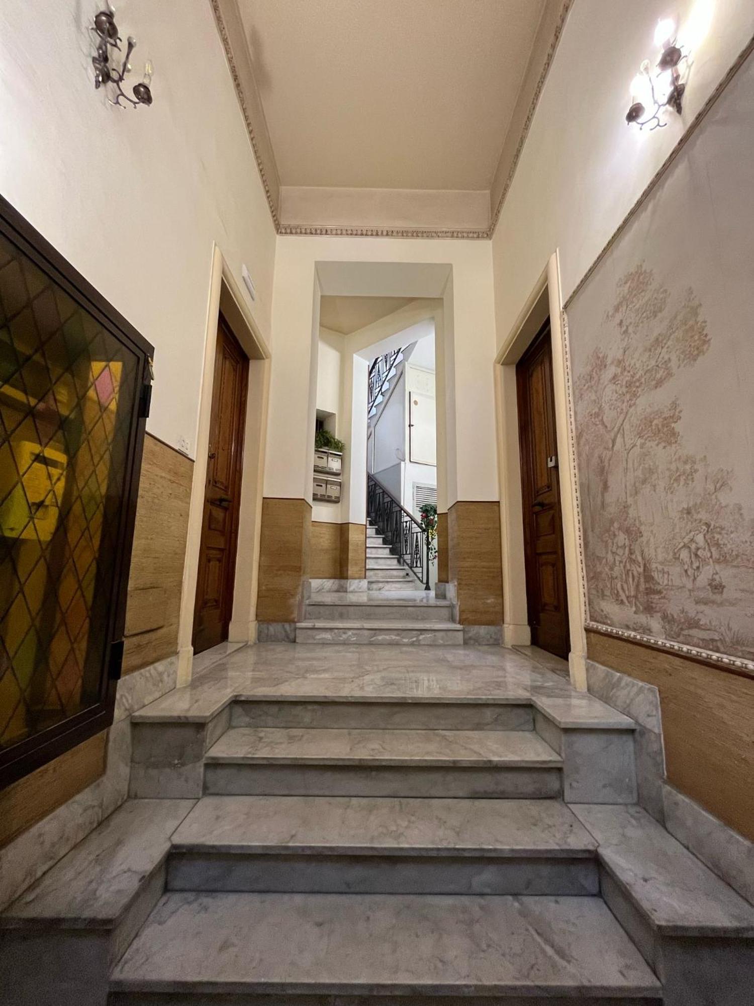 Palazzo Vitrano - Tourist Apartment Катания Экстерьер фото